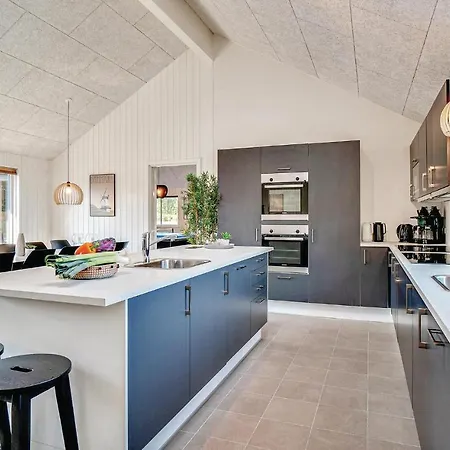 Дом отдыха Lovely In With Wifi